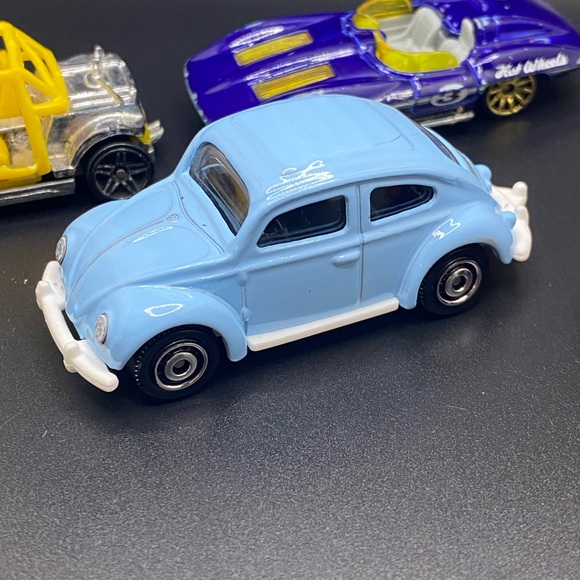 Hot Wheels Bundle of 5 Corvette-VW Bug-Yellow Morris Mini-Tomb Up-Supdogg - Picture 12 of 14